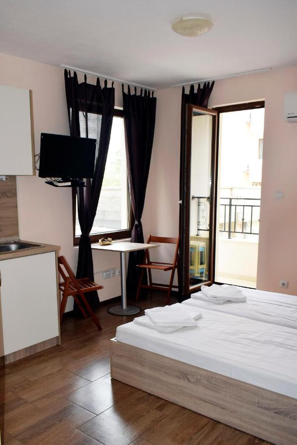 Flora Beach Burgas City Exterior foto