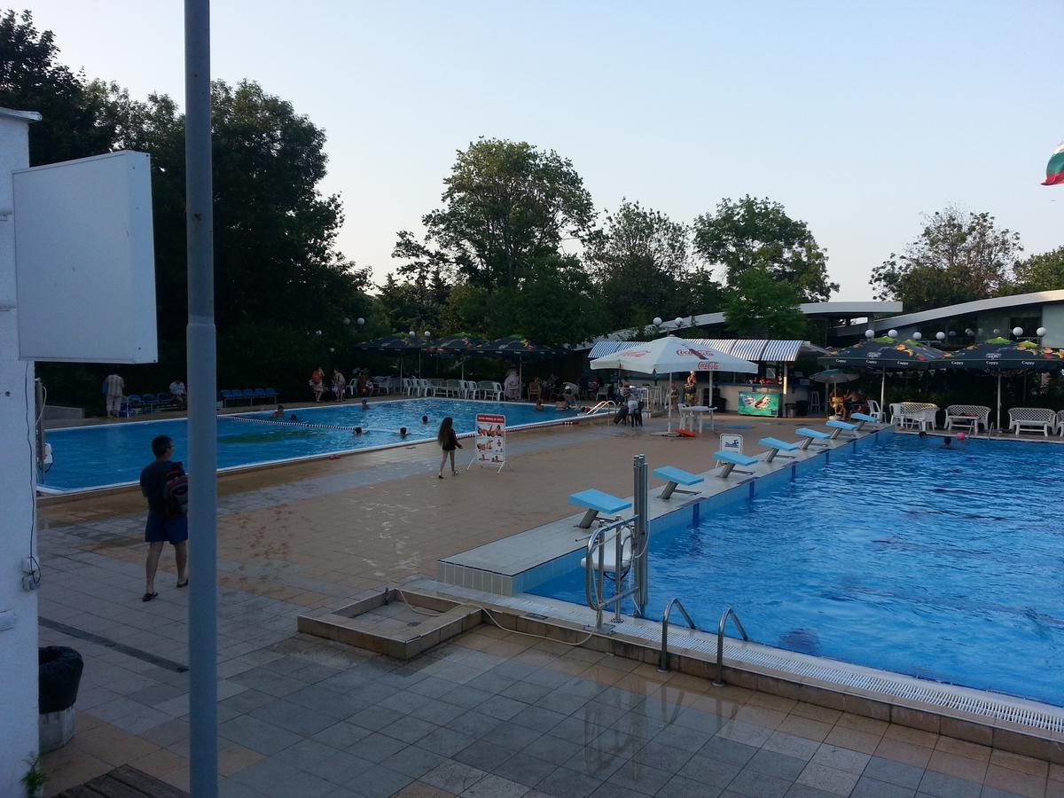 Flora Beach Burgas City Exterior foto